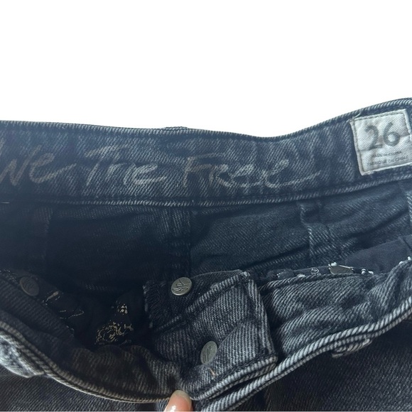 We The Free Shorts Avery Bermuda Cutoff Denim Black Size 26 - Picture 6 of 9